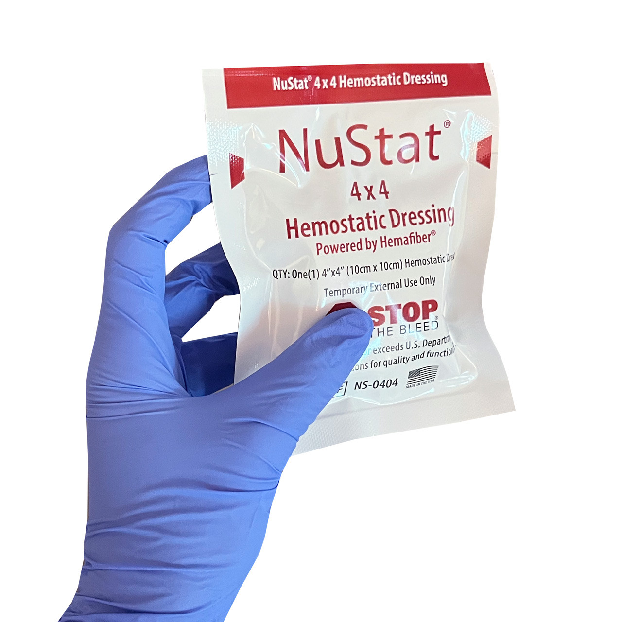 20 0028 NuStat 4x4 Hemostatic Dressing Single side hand lores 84314.1684244069