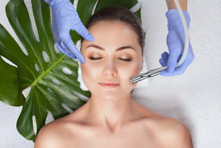 Q&A with Elina Fedotova: What is Microdermabrasion?