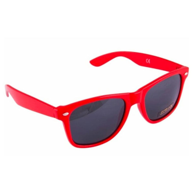 Red kids sunglasses with dark lenses and a simple design, featuring a logo on the arm. Suitable for outdoor activities.