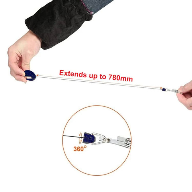 A retractable ID card holder lanyard in blue, extending up to 780mm with a 360° rotating clip.