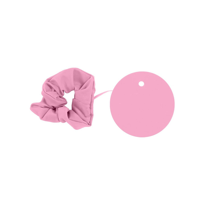 A drink bottle scrunchie in a soft pink colour, accompanied by a pink round tag. The image features a logo.
