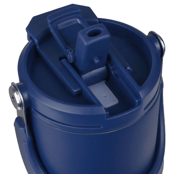 A drink bottle in navy blue with a secure lid and a built-in spout, featuring a metallic clasp.