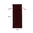 A drink bottle bag in burgundy flannel with a drawstring closure, featuring a logo. Dimensions: 38cm x 15cm.