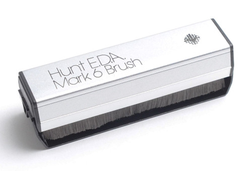 Music Hall Hunt E.D.A. Mark 6 Carbon Fiber Record Brush