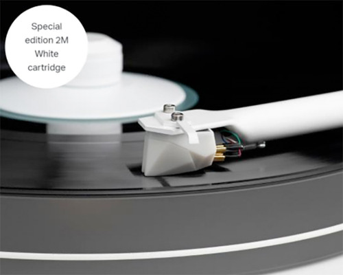 Pro-Ject 2Xperience Beatles White Album Special Edition Turntable 2