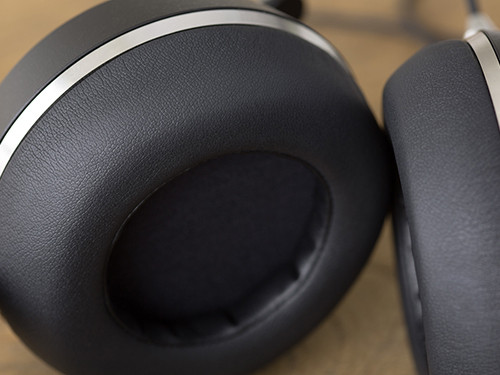 Final Audio Design Sonorous III Closed-Back Headphones 3