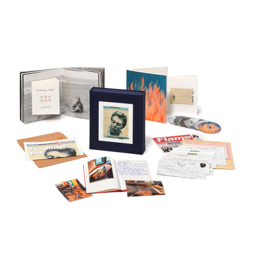 Paul McCartney Flaming Pie Deluxe Numbered, Limited Edition 5CD, 2DVD & Book Box Set 1