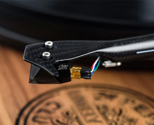 Pro-Ject 2Xperience Sgt. Pepper Special Edition Turntable (2M Red Cartridge) 3