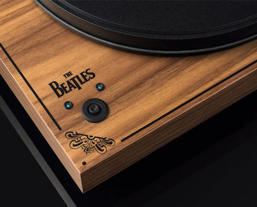 Pro-Ject 2Xperience Sgt. Pepper Special Edition Turntable (2M Red Cartridge) 4