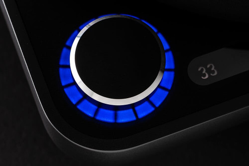 Clearaudio Signature Black/Black Turntable with Signature Carbon Fiber Tonearm 6