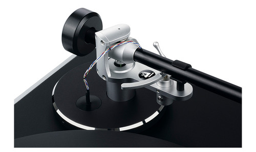 Clearaudio Concept AiR Turntable, Concept V2 MC Cart & Satisfy Black Tonearm 3