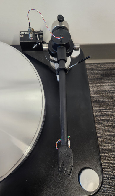 Certified Pre-owned VPI Scoutmaster Turntable W/ JMW9 3D Arm 3