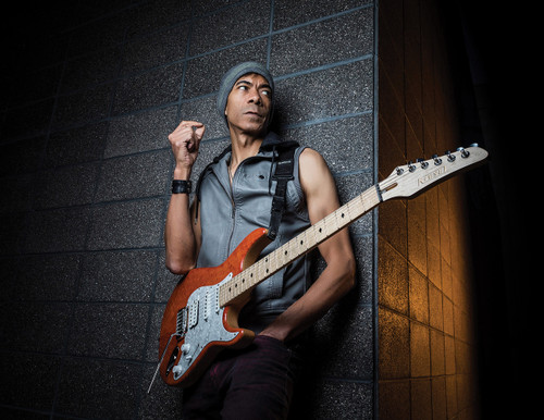 Autographed Greg Howe Promo 8.5" x 11" Photo