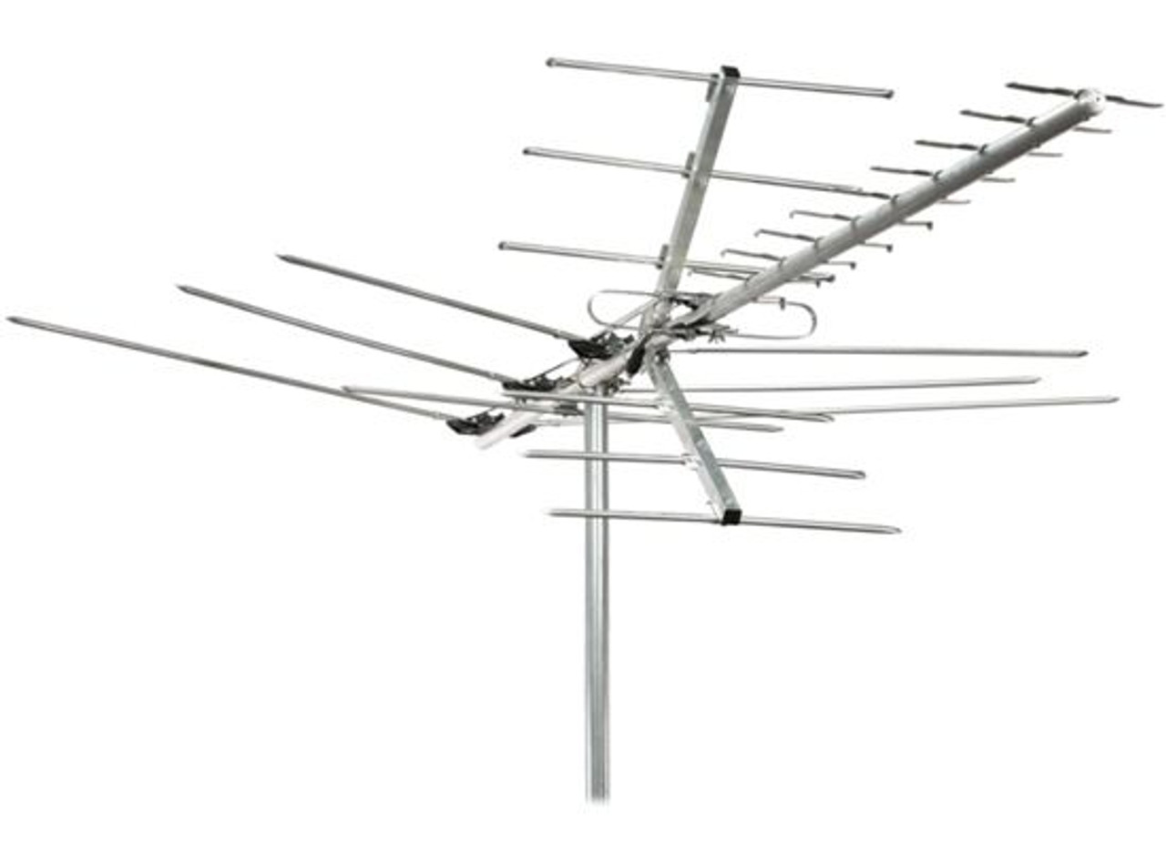 Channel Master CM-2018 Digital Advantage HDTV Antenna Mid-Range Outdoor Rooftop UHF VHF FM HD CM2018 Long Range HDTV 24 Element Outdoor TV Off-Air Signal Local Aerial 50 FT RG6 Coax With Gold F Connectors