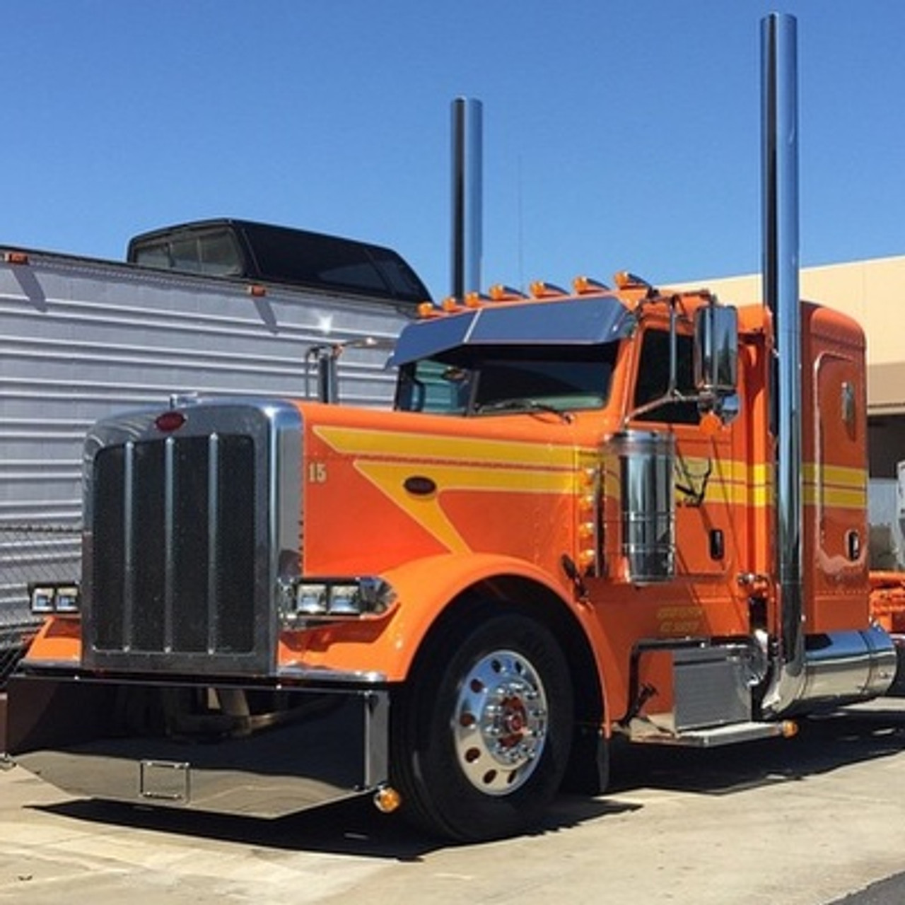 Peterbilt 13.5"-10" Goose Visor