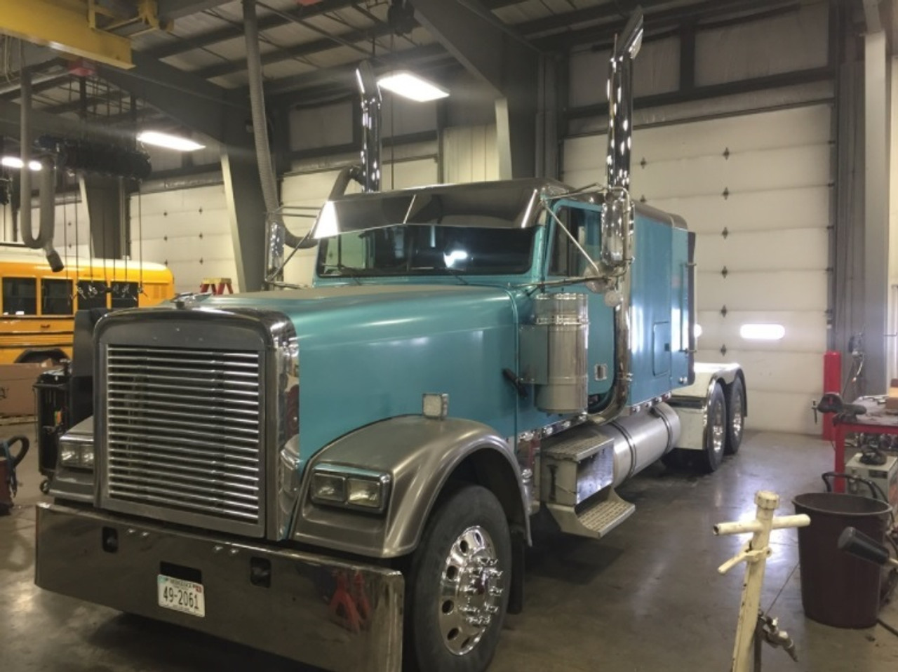 Freightliner Flat top 14"- 10.5" bowtie Visor