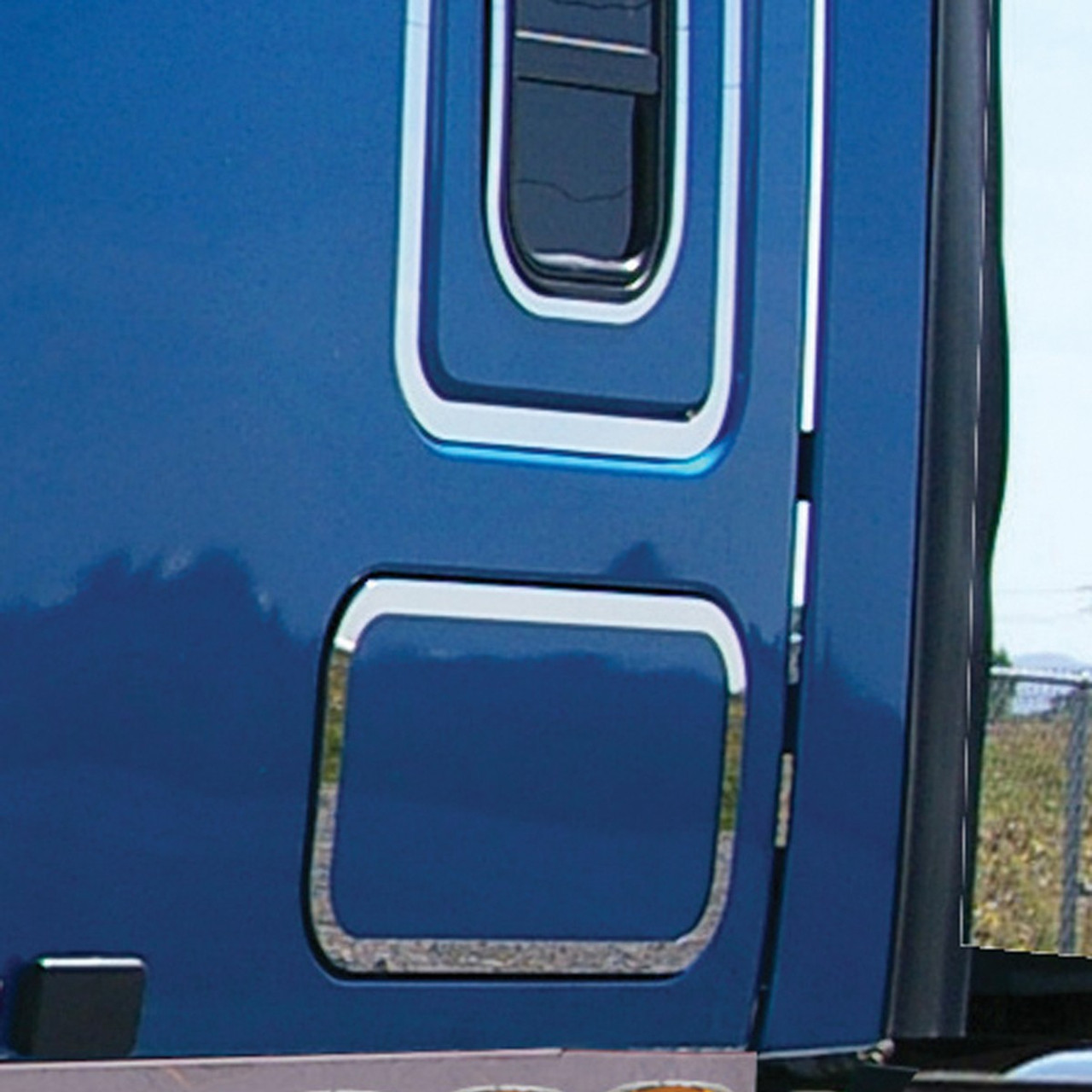 Freightliner Cascadia Baggage Door Trim