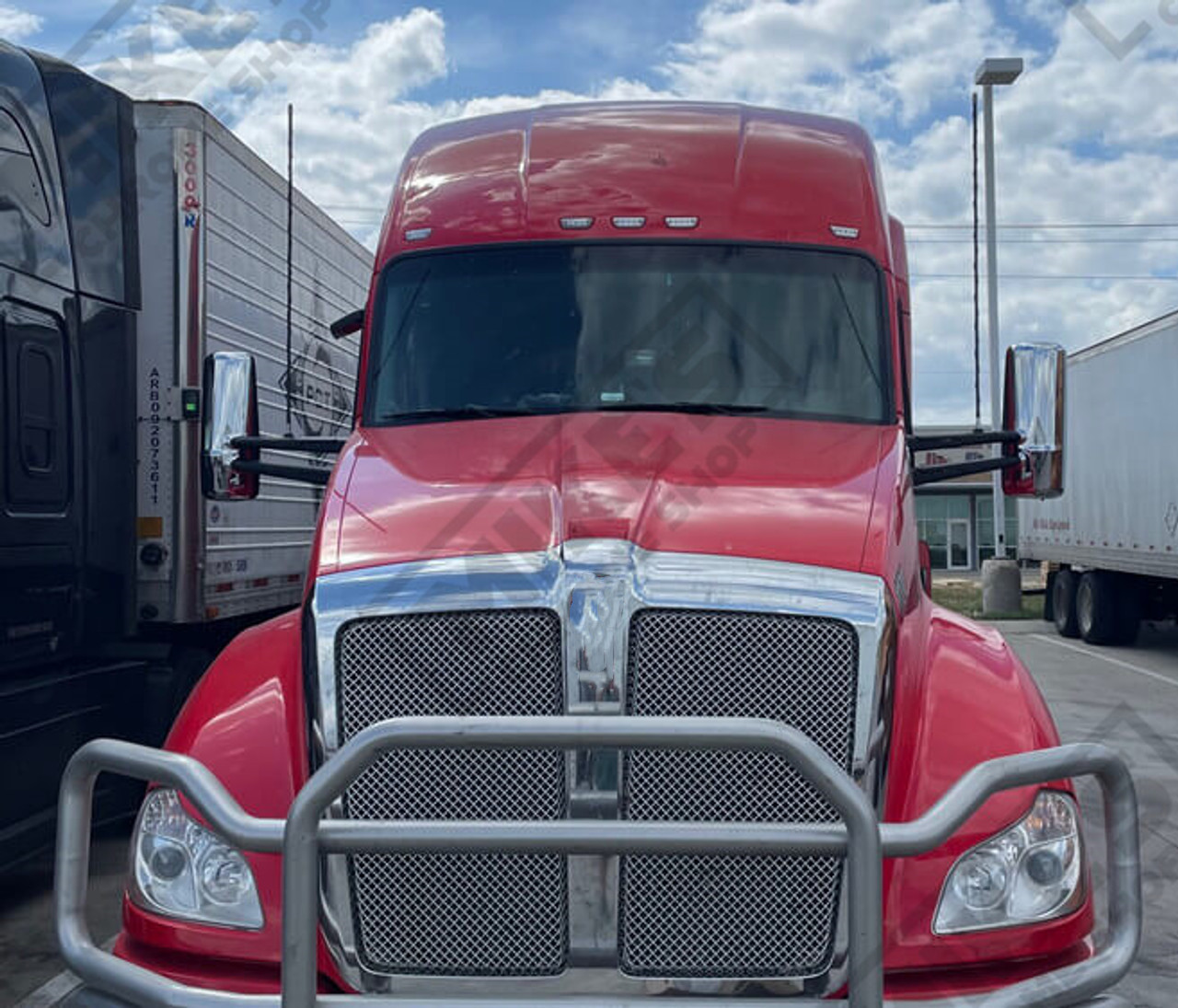 Kenworth T680 or T880 Chrome Mirror Cover