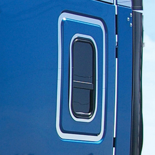 Freightliner Cascadia Sleeper Door Trim