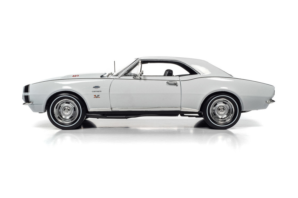 Yenko 1967 Chevy Camaro SS 427, White - Auto World AMM1261 - 1/18 scale Diecast Model Toy Car