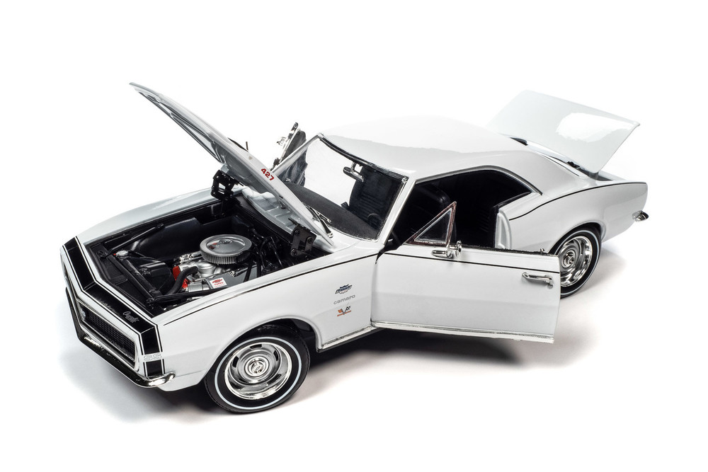 Yenko 1967 Chevy Camaro SS 427, White - Auto World AMM1261 - 1/18 scale Diecast Model Toy Car
