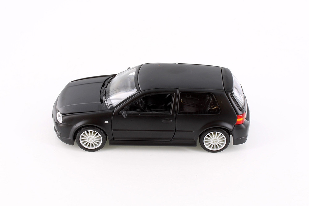 2004 Volkswagen Golf R32 , Matte Black - Maisto 31290BK - 1/24 scale Diecast Model Toy Car