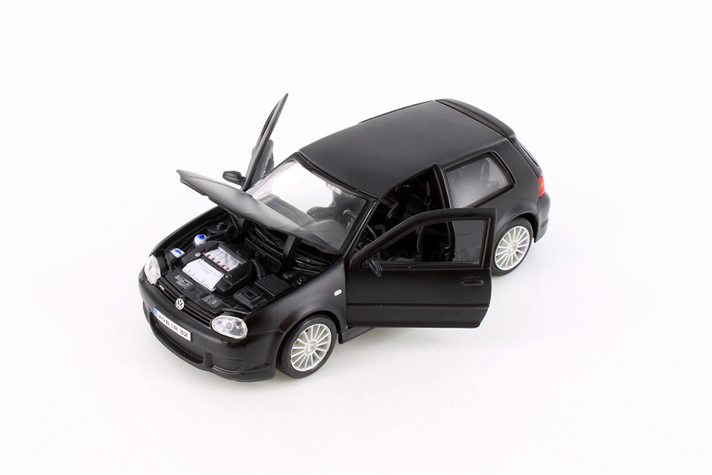 2004 Volkswagen Golf R32 , Matte Black - Maisto 31290BK - 1/24 scale Diecast Model Toy Car