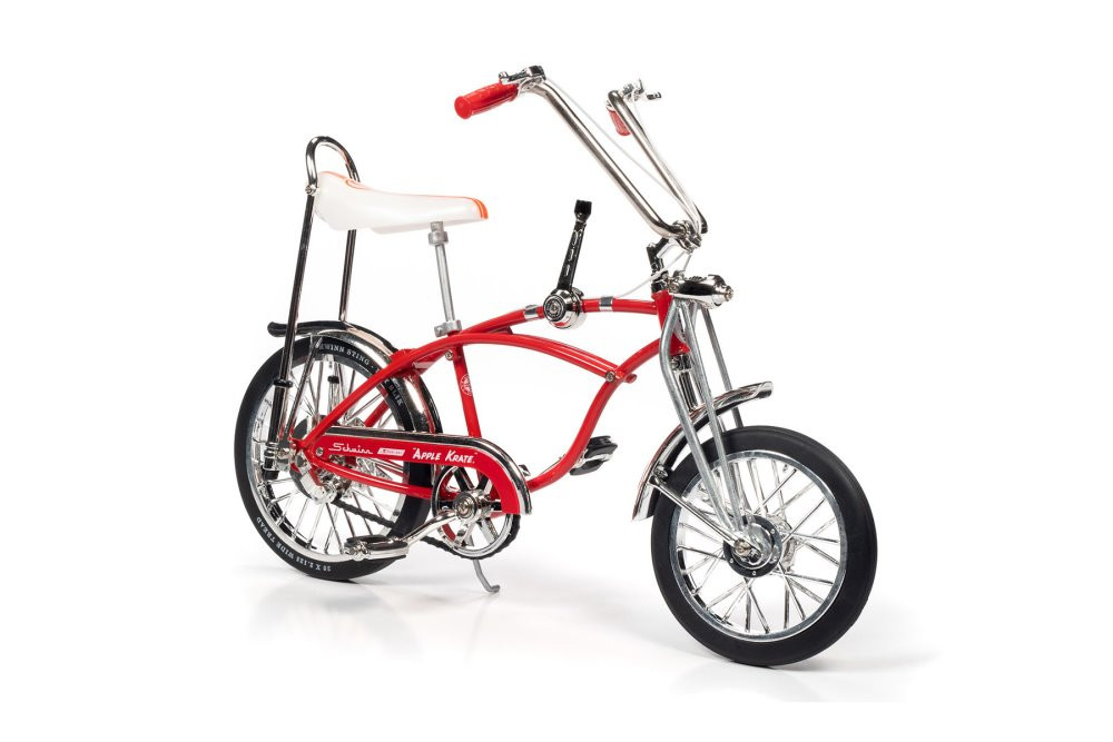 1969 Schwinn Stik-Shift Sting-Ray "The Apple Krate", Red - AMT AMTD002, 1/6 Diecast Model Bicycle