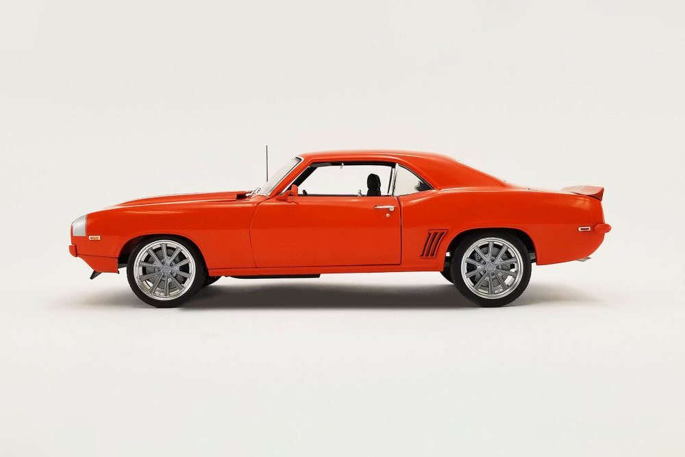 1969 Chevy Camaro Restomod, Hugger Orange - Acme A1805720 - 1/18