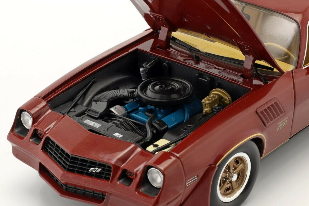 1978 Chevy Camaro Z/28 Hardtop, Carmine Red Metallic - Greenlight