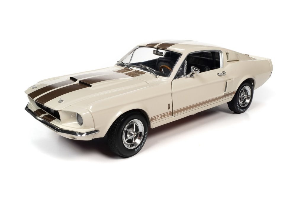 1967 Shelby GT-350 Hardtop, Wimbledon White and Gold - Auto World - 1/18 scale Diecast Car