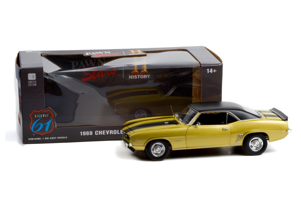 1969 Chevy Camaro Z/28, Gold and Black - Greenlight HWY18032 - 1/18 scale  Diecast Model Toy Car