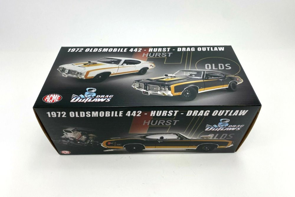 1972 Oldsmobile 442 Hurst, White and Gold - Acme A1805620 - 1/18 scale Diecast Model Toy Car