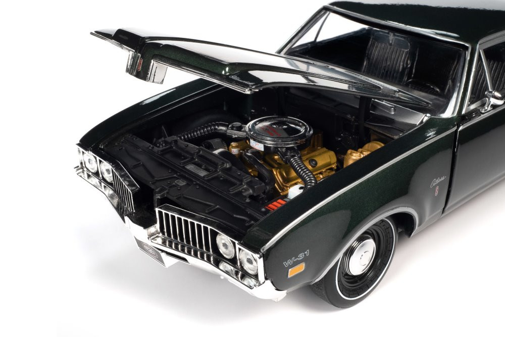 1969 Oldsmobile Cutlass SW-31 Post Coupe (MCACN), Glade Green Auto World - 1/18 scale Diecast Car