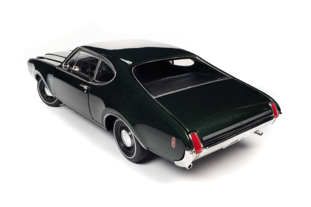 1969 Oldsmobile Cutlass SW-31 Post Coupe (MCACN), Glade Green Auto World - 1/18 scale Diecast Car