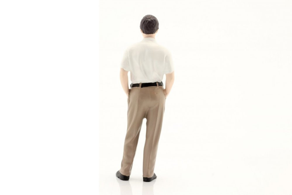 The Dealership - Customer I, White and Beige - American Diorama 76308 - 1/18 scale Figurine