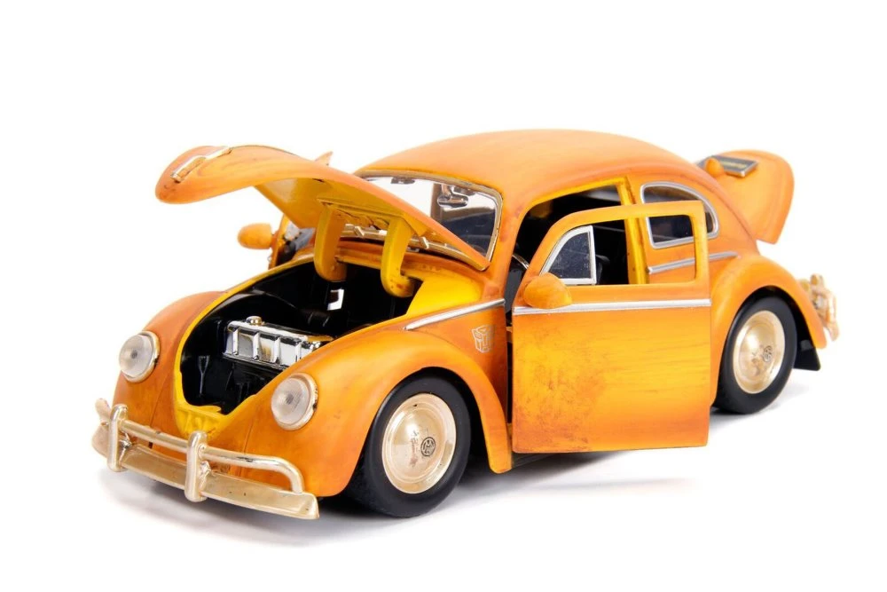 Volkswagen Beetle Weathered w/ Charlie Figurine, Bumblebee Jada Toys 30114 - 1/24 scale Diecast Car