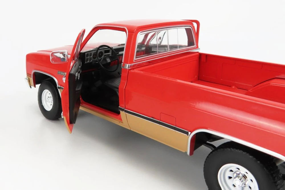 1982 GMC K-2500 Sierra Grande Wideside with trlr Hitch,and Beige  13612 1/18 scale Diecast Car