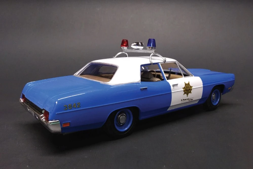 1970 Ford Galaxie Police Car, James Bond 007 - AMT AMT1172M/12 - 1/25 scale Plastic Model Kit