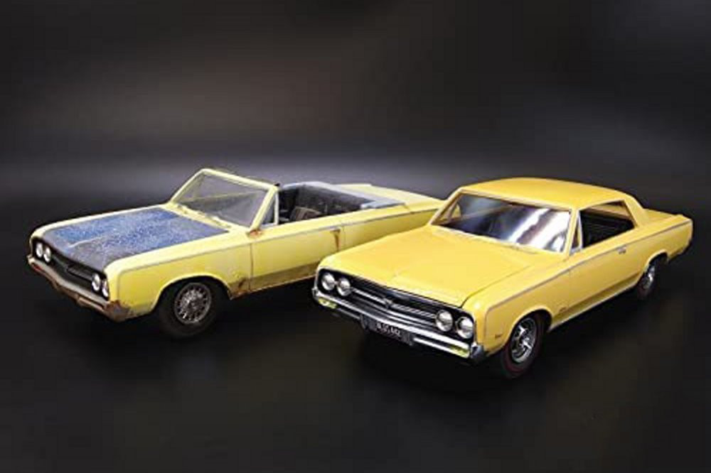 1964 Plymouth Belvedere Coupe Hardtop 1/25 Scale Model Kit - Skill 2 by AMT