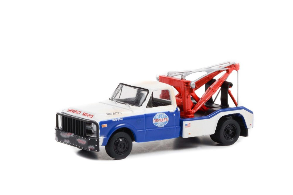 1969 Chevy C-30 Dually Wrecker, Blue & White - Greenlight 46090B