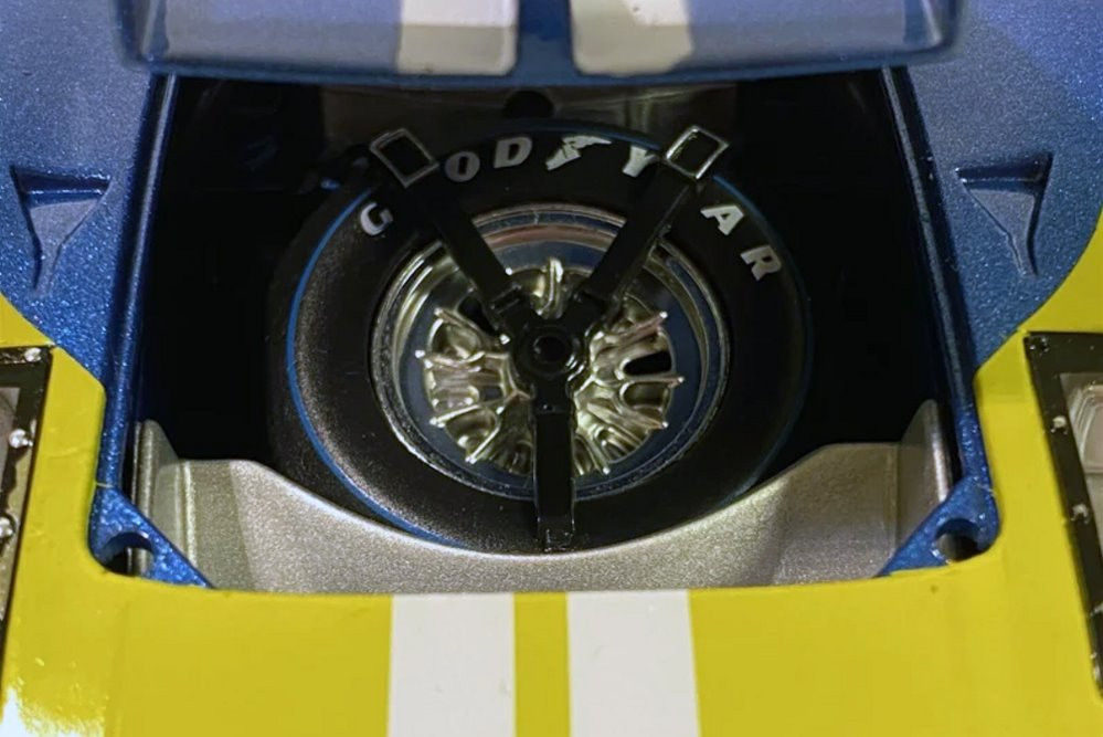 1966 Ford GT-40 MK II Le Mans #6, Blue - Shelby Collectibles SC416BU - 1/18 scale Diecast Car