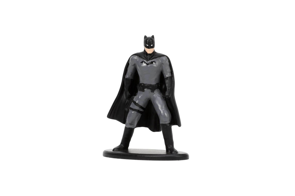 Batmobile with Batman Diecast Figurine, The Batman - Jada Toys 32042 - 1/32 scale Diecast Car