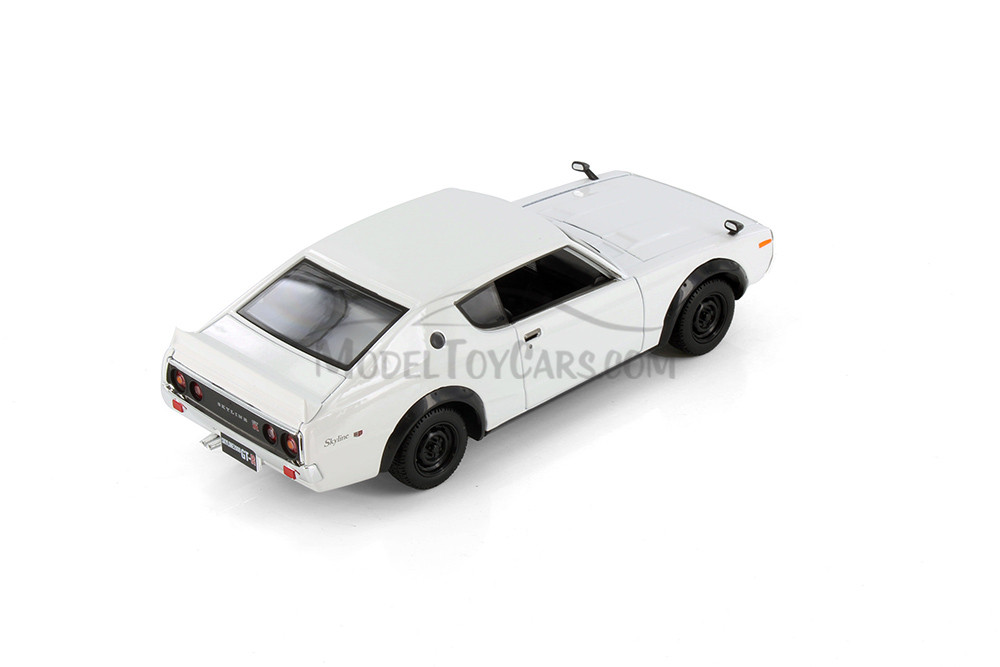 1973 Nissan Skyline 2000 GT-R KPGC110, White - Maisto 31528W - 1
