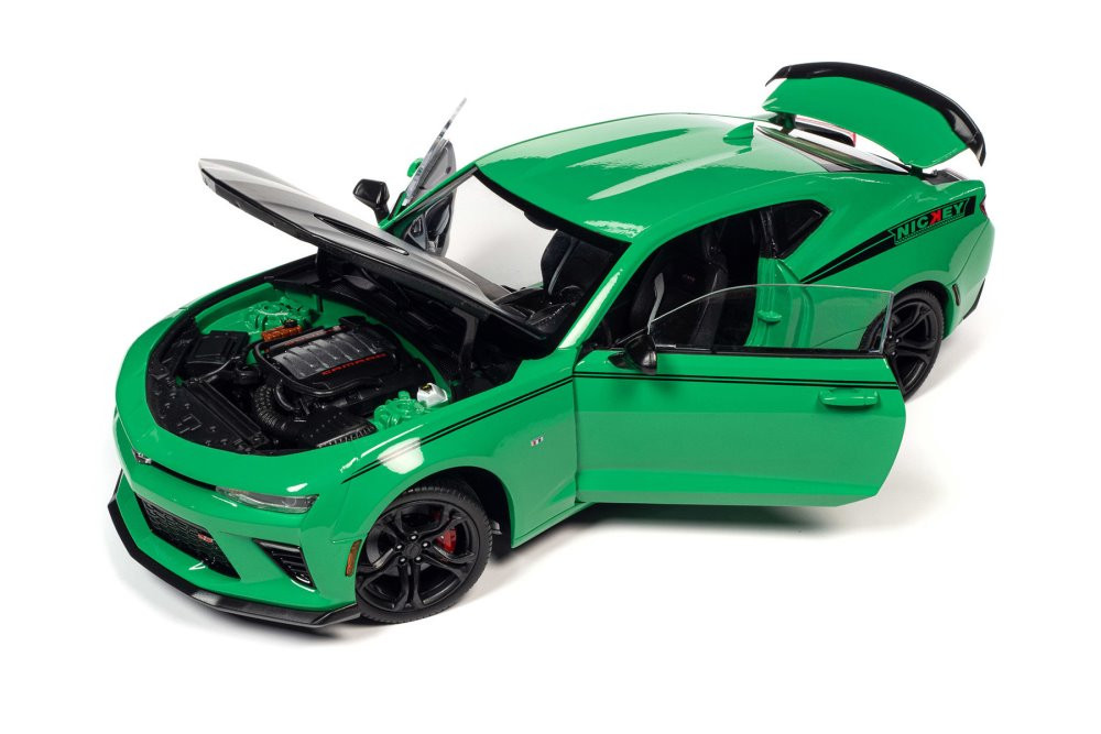 Nickey 2017 Chevy Camaro SS 1LE, Krypton Green - Auto World