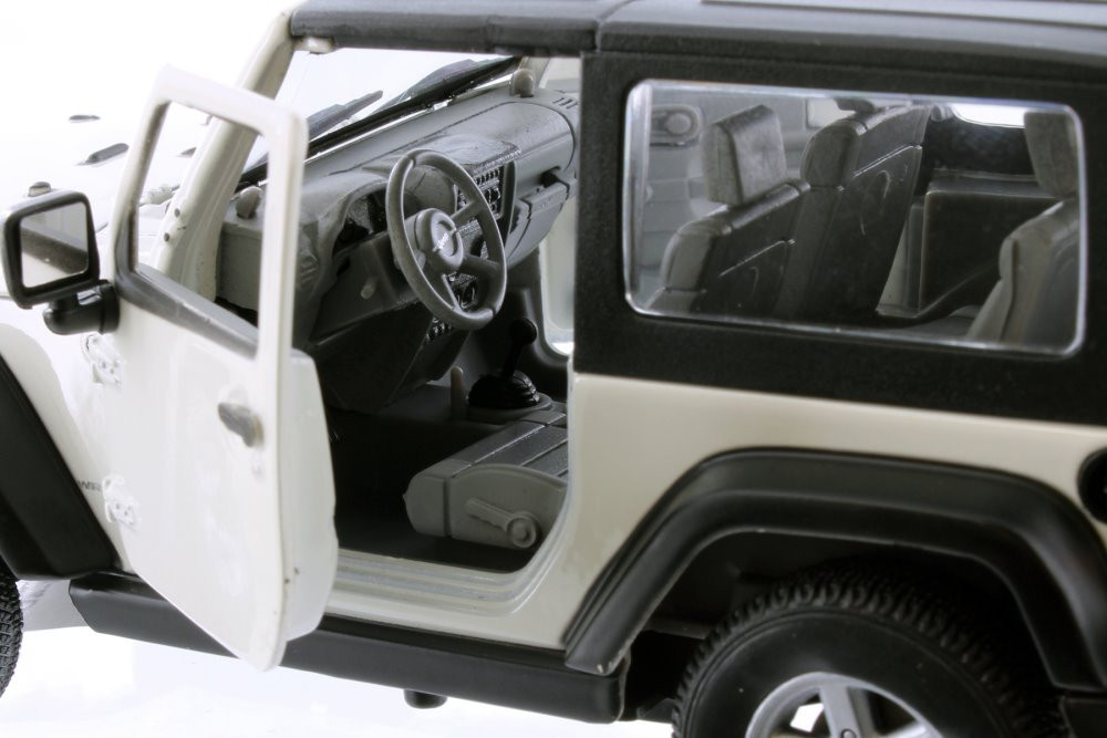 2007 Jeep Wrangler Rubicon Hardtop, White - Welly 22489HWT - 1/24 scale Diecast Model Toy Car