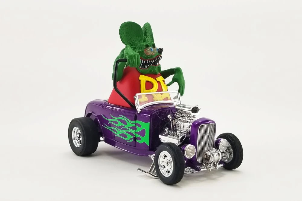 1932 Ford Hot Rod Roadster w/ Rat Fink Figure, Purple - Acme A1805020 - 1/18 scale Diecast Car