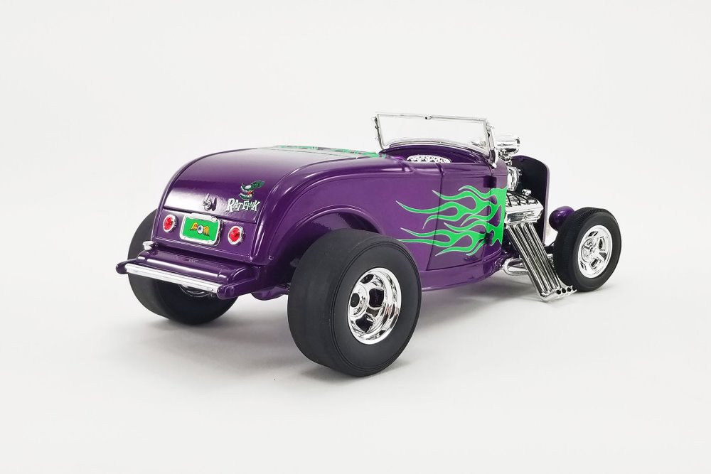 1932 Ford Hot Rod Roadster w/ Rat Fink Figure, Purple - Acme A1805020 - 1/18 scale Diecast Car