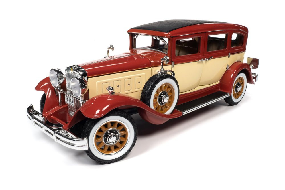 1931 Peerless Master 8 Sedan, Burgundy and Cream - Auto World AW304 - 1/18 scale Diecast Car