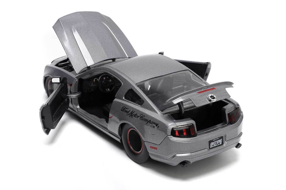 2010 Ford Mustang GT, Silver - Jada Toys 34039/4 - 1/24 scale Diecast Model  Toy Car